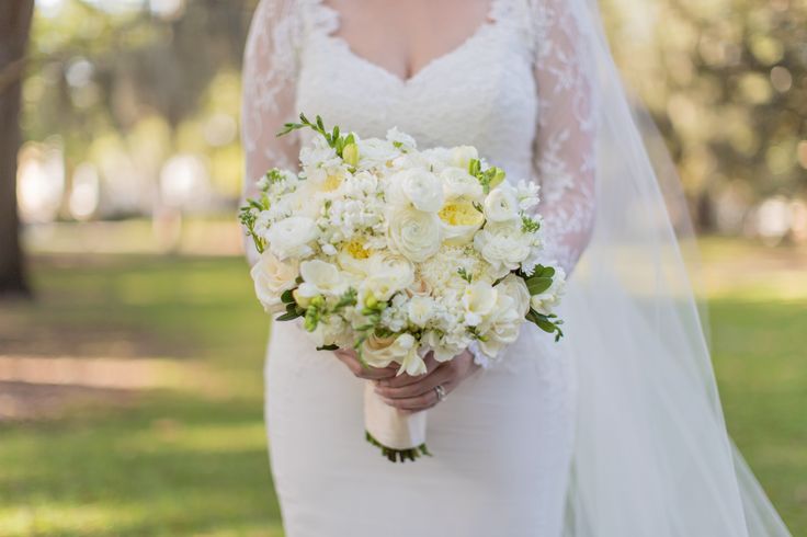 The Knot, Spring 2015 Feature: A Stunning and Sophisticated Forsyth Park Wedding